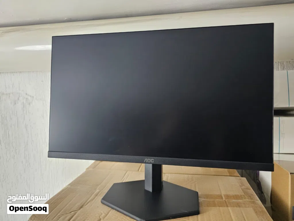 أفضل سعر واقوى اداء شاشة من شركة AOC بتردد240HZ وجحم 24INCH وزمن استجابه 0.3MS