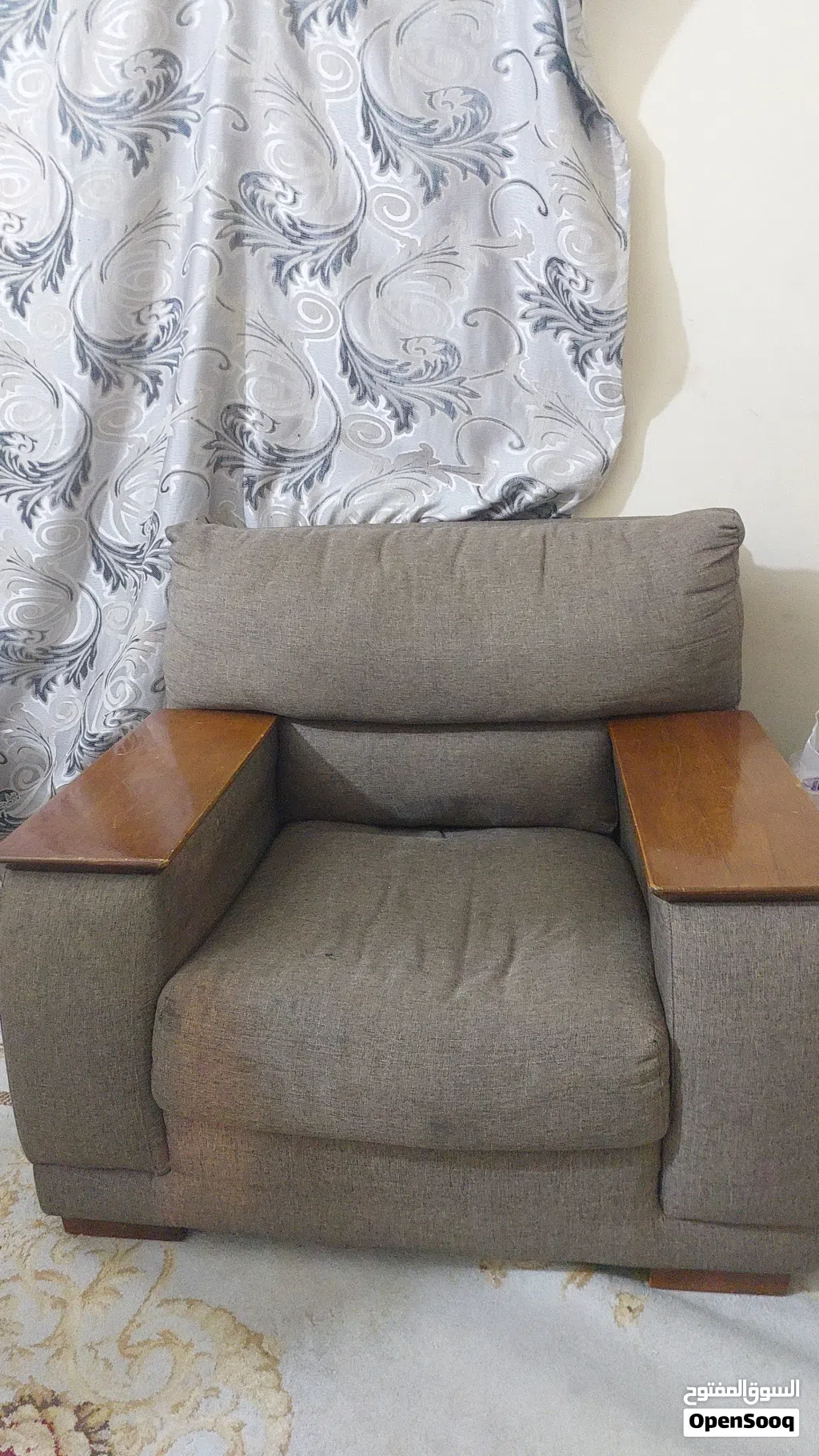 3 Sofa Seats with Table