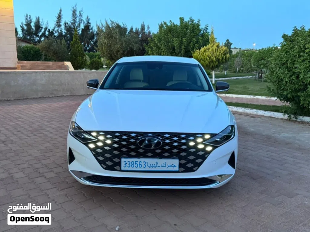 Hyundai Azera Standard