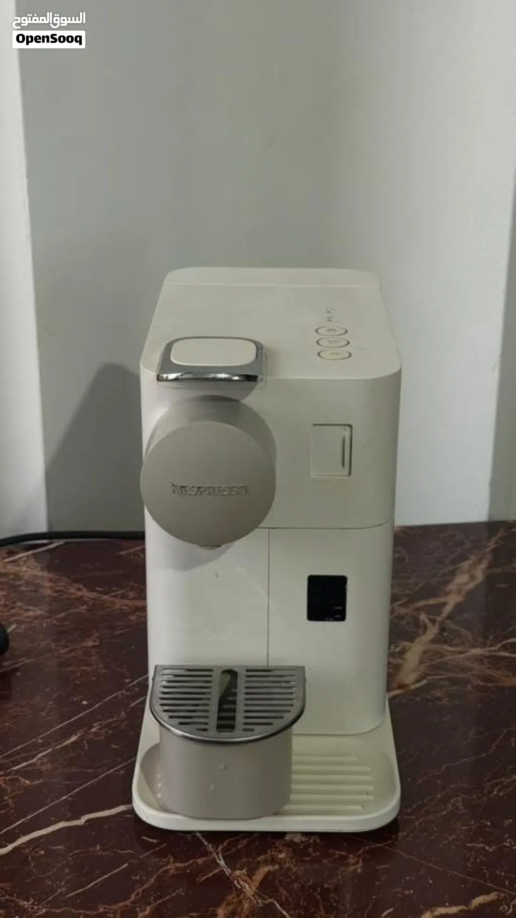 ماكنه قهوه منnespresso شغاله ميه بالميه