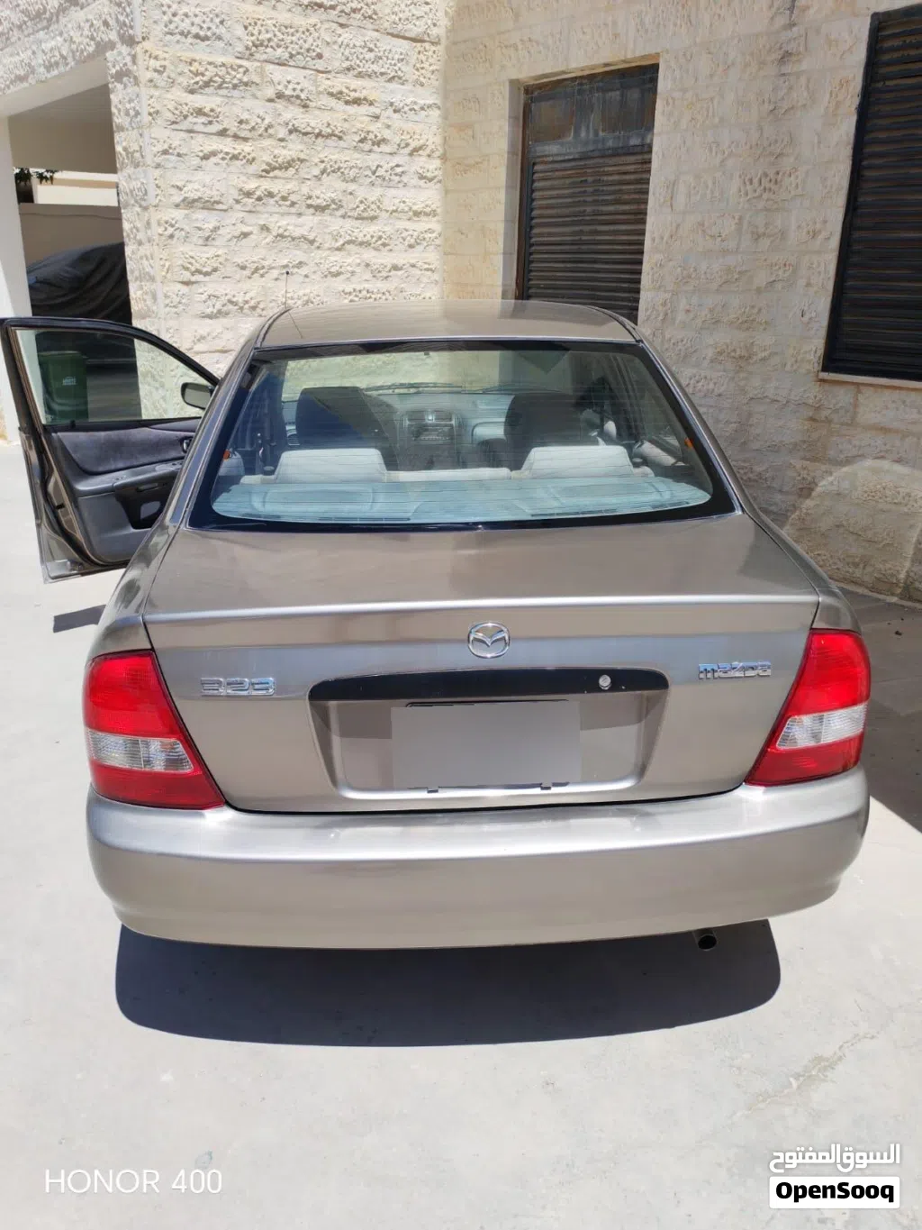 Mazda 323