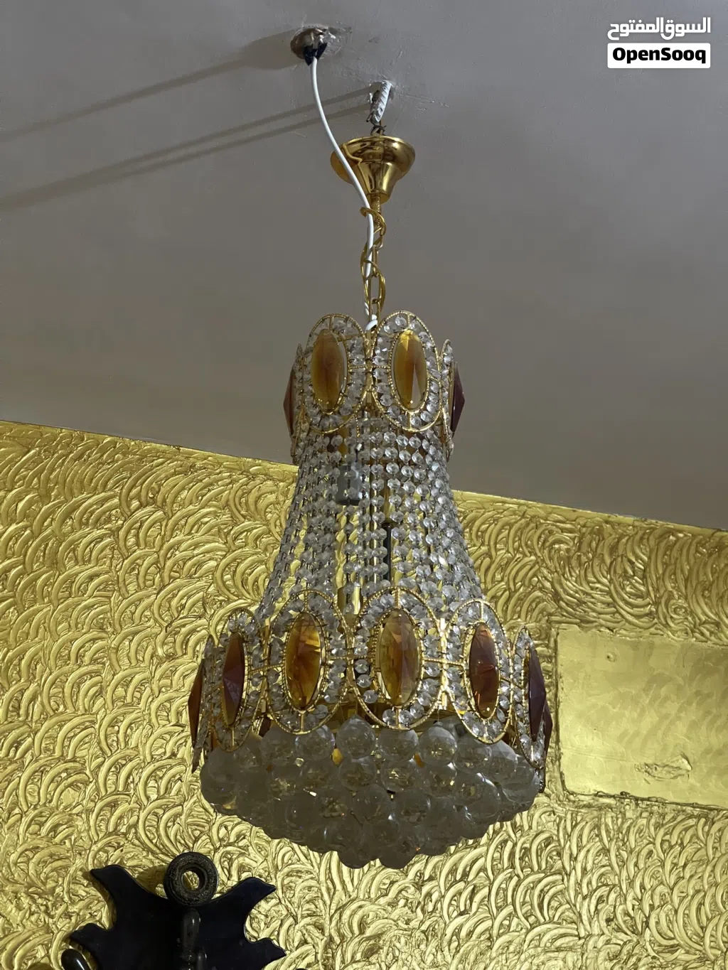 ثريات 2 كبار و2 صغار لون ذهبي وبني