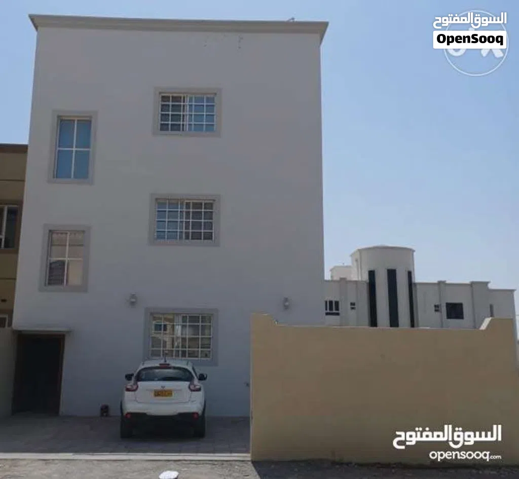 شقة واسعة للايجار في المعبيلة 3 الثامنة سابقا Spacious Apartment for Rent in AlMaabilah3(Formerly8