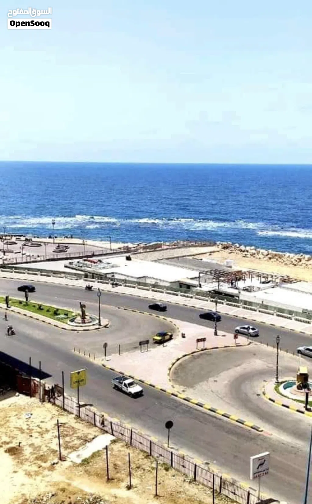 من المالك ع البحر اول نمره منه الان مطبخ كامل وسط جميع الخدمات وخالد بن فيو مفتوح كل الكماليات