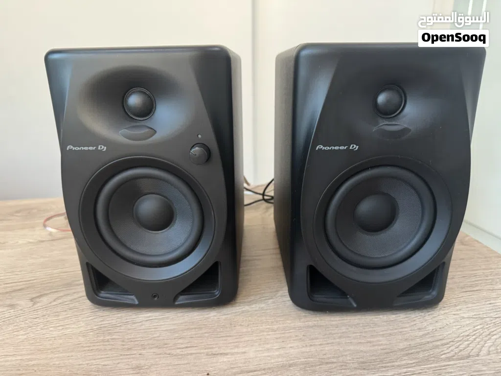 Almost new! Barely used Pioneer monitor speakers with the box!