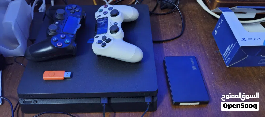 مهكر ps4 للبيع