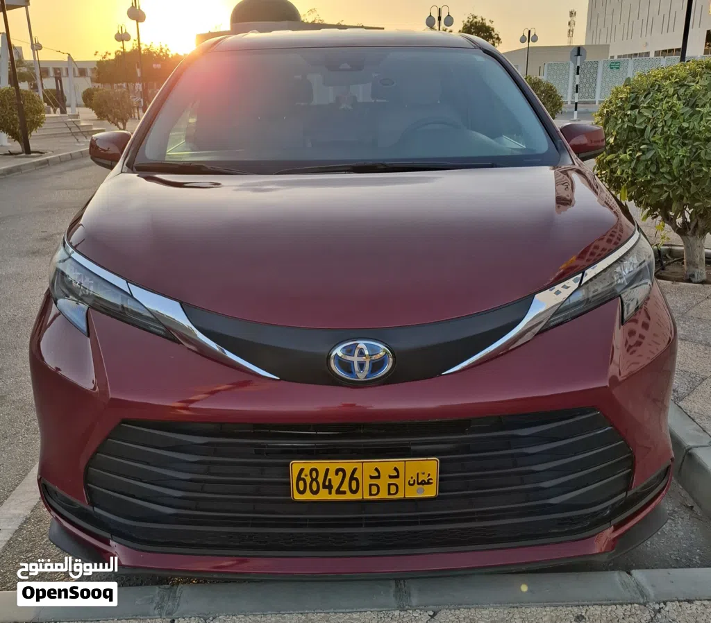 Toyota Sienna LE