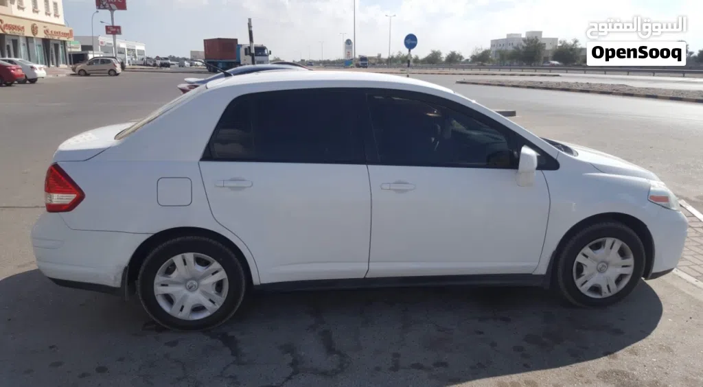 Nissan Versa Standard