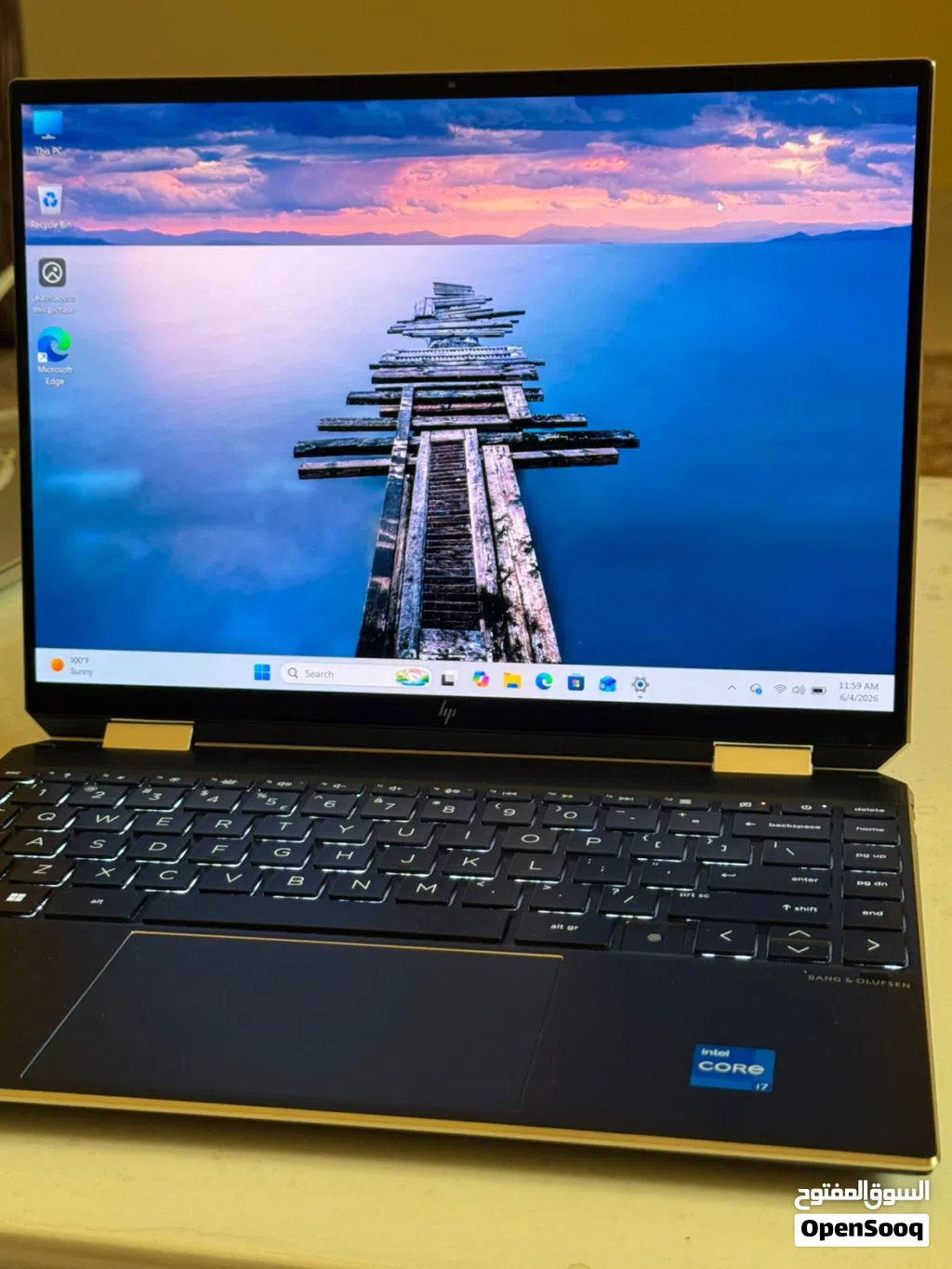 للبيع لابتوب HP Spectre x360 الفاخر (Intel i7 / 16GB RAM) - نظيف جداً