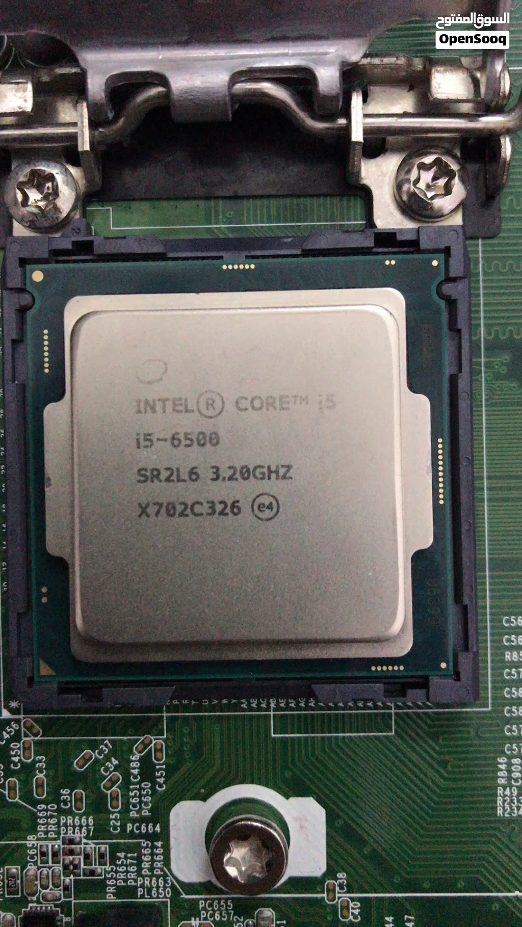 معالج من ماركة إنتل Core i5 6500 الجيل السادس معاه كرت شاشة داخلي بسعر عرطة