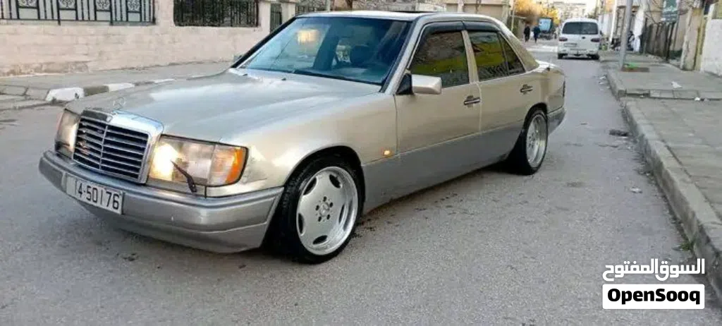 Mercedes Benz E-Class E 200