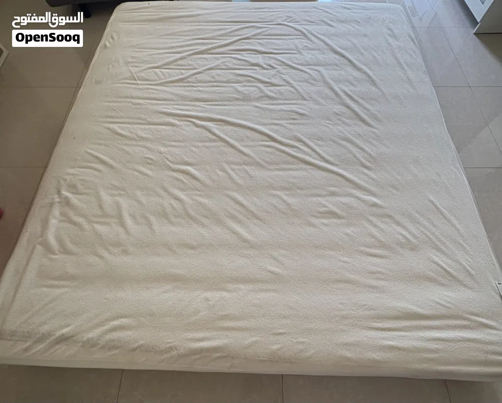 IKEA mattress with protector 180*200