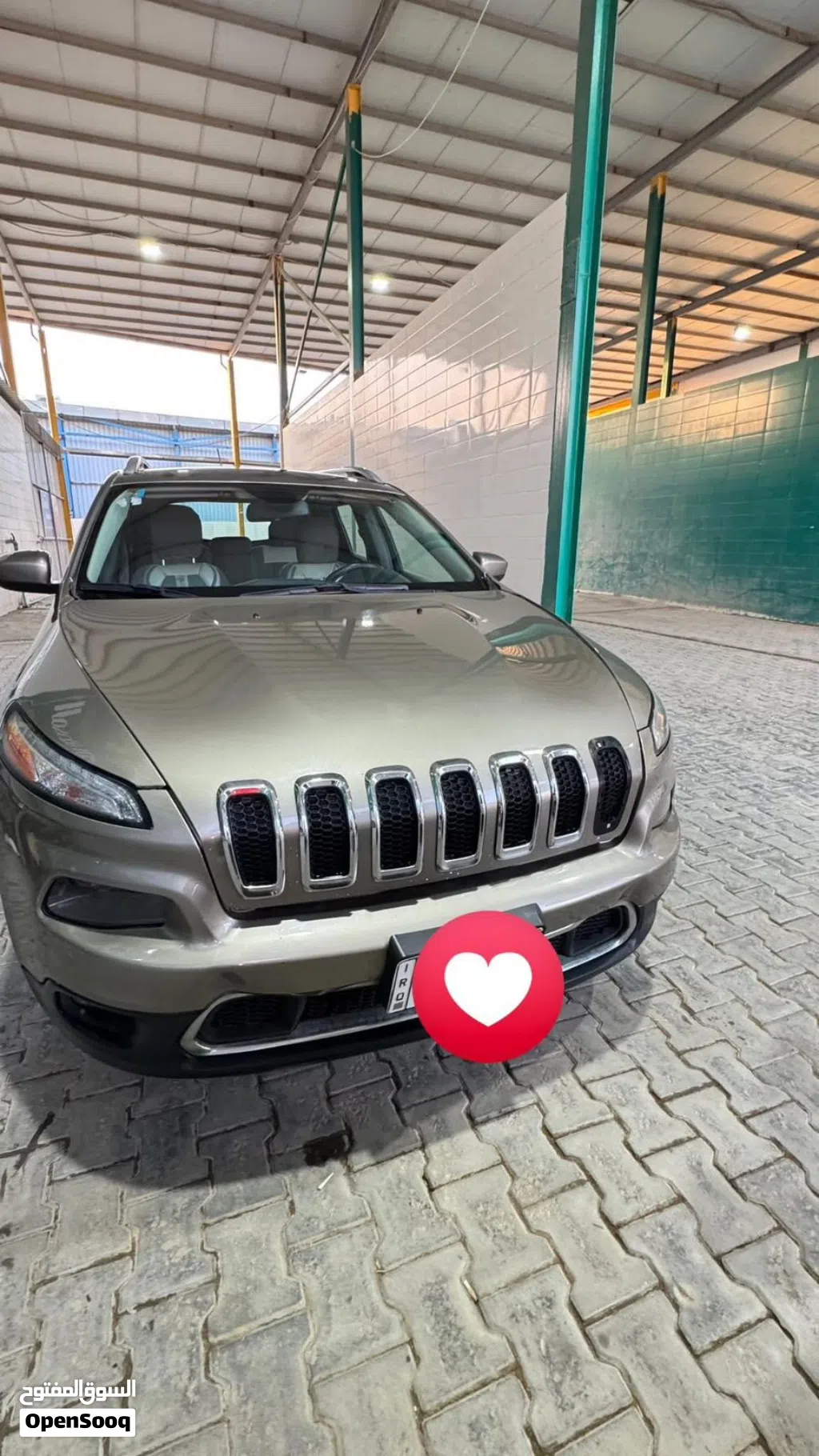 جيب شيروكى Latitude LUX