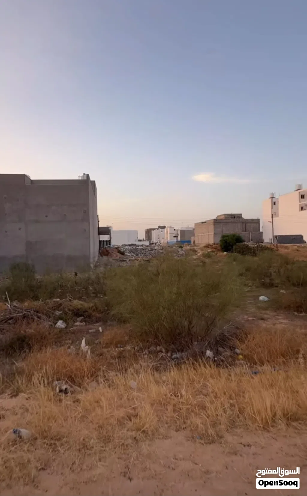 قطعة ارض ف عين زارة بالقرب من الملكية للبيع