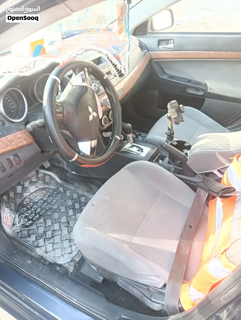 Mitsubishi Lancer ES