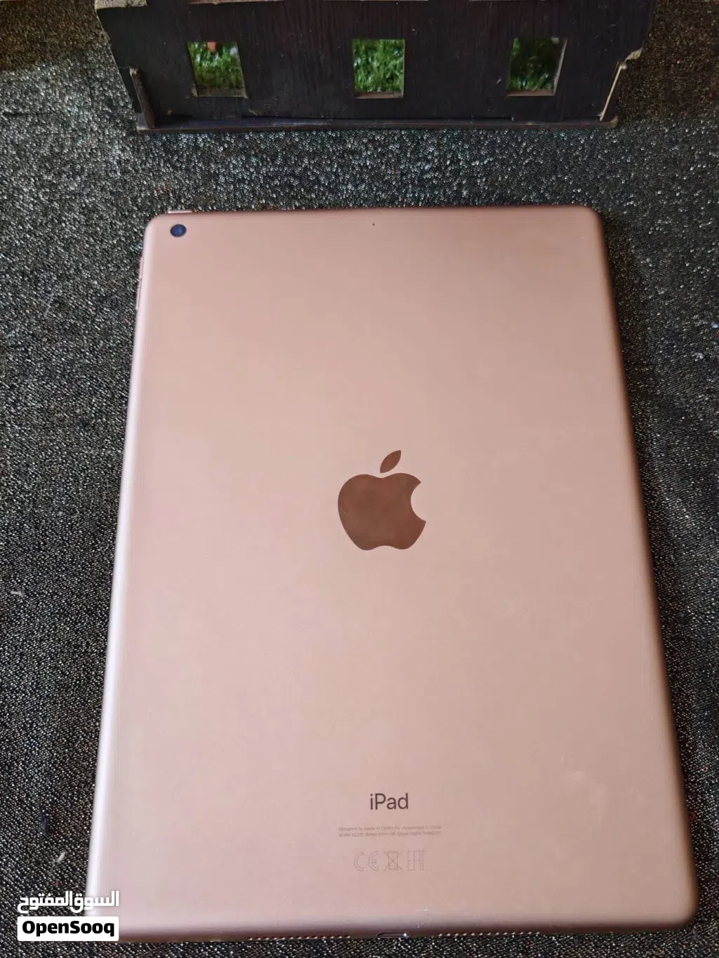 iPad 8بحالة جيدة جهاز نضيف استخدام الجهاز ما دخل محل صيانة نهائيالخفيف جدا