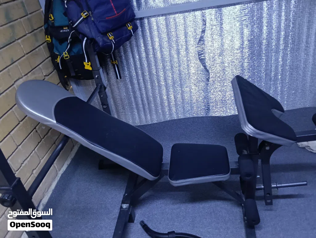 Uses gym bench