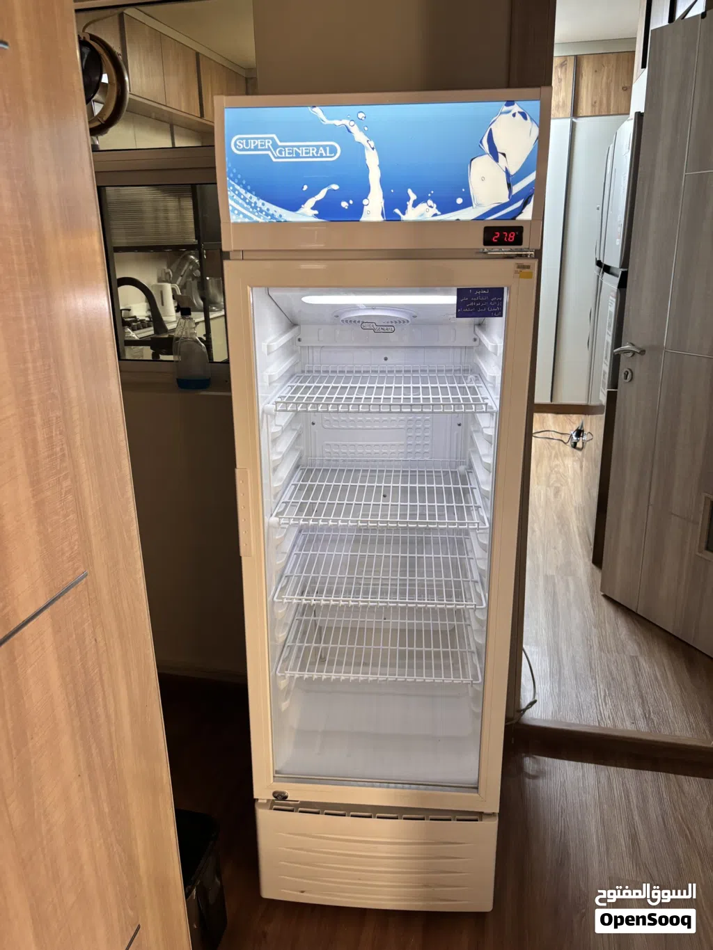 ثلاجة عرض للمحلات و المطاعمrefrigerator with window, suitable for restaurants and shops