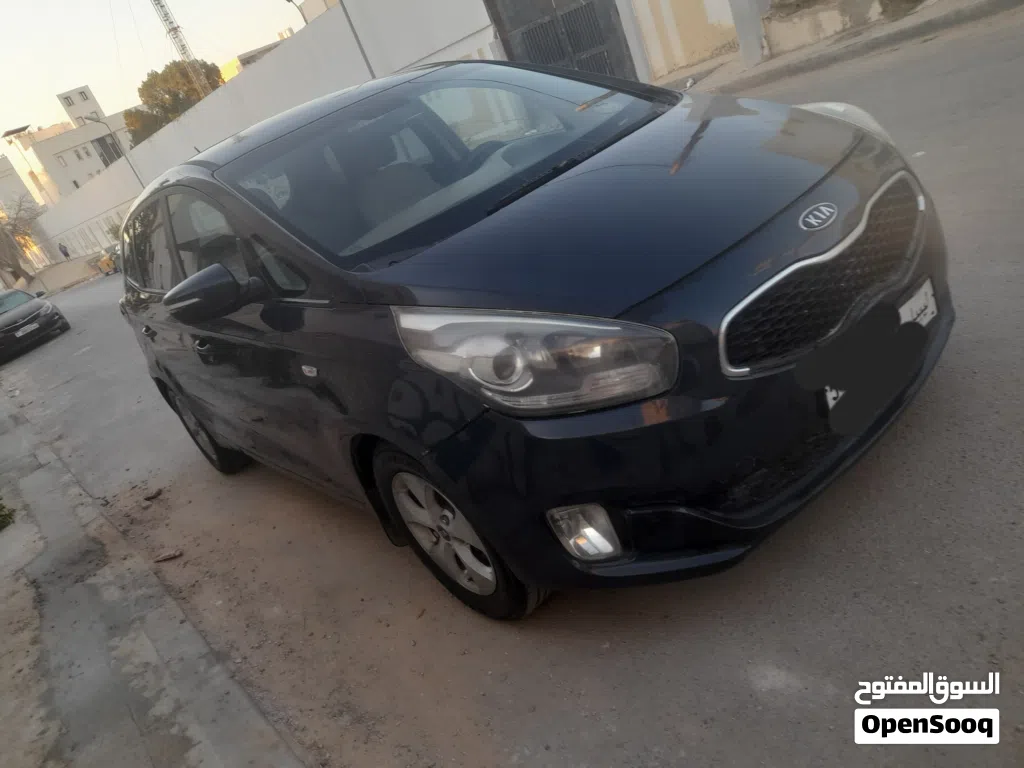 Kia Carens Premium