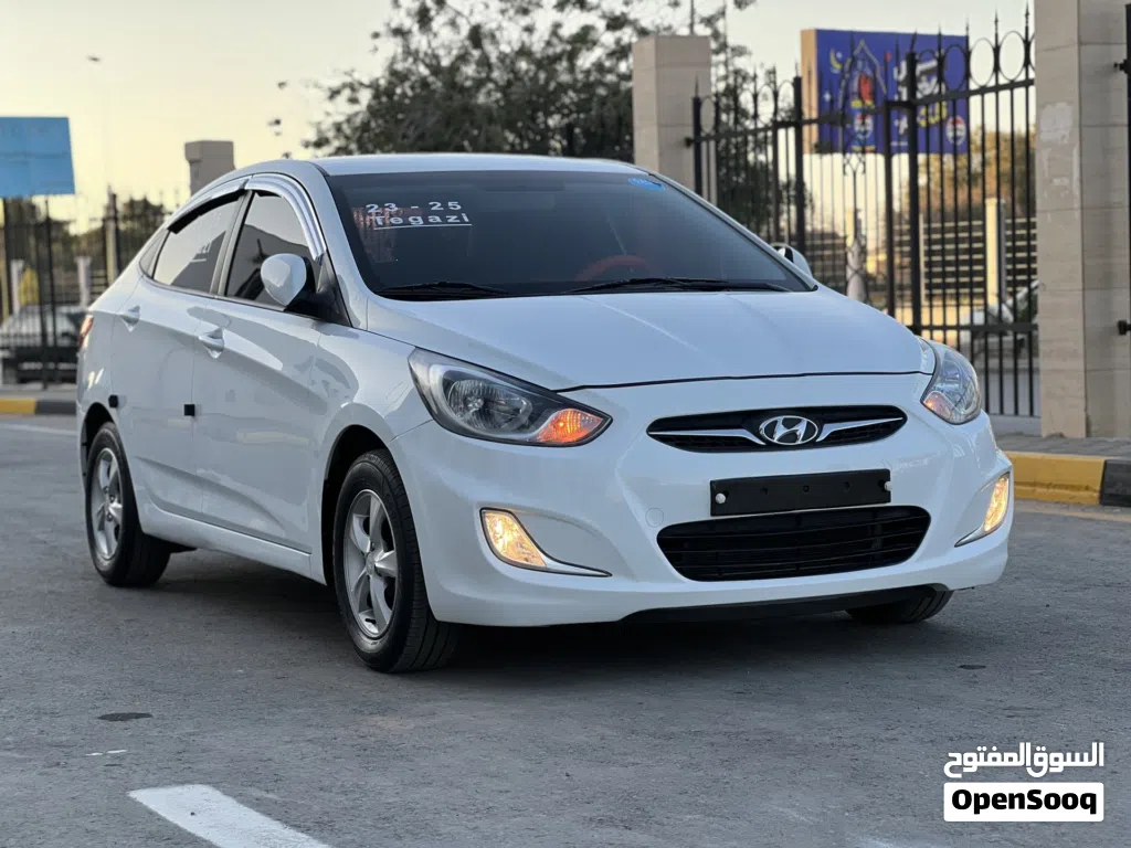 Hyundai Accent Standard