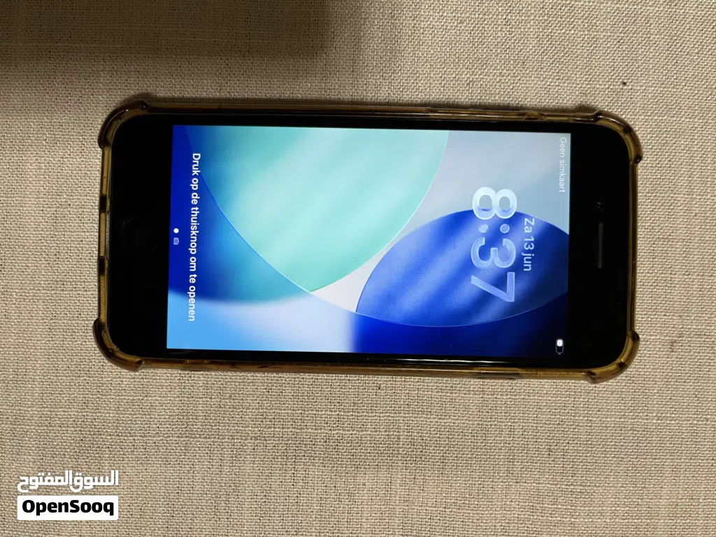 I-Phone SE2 بحالة ممتازة