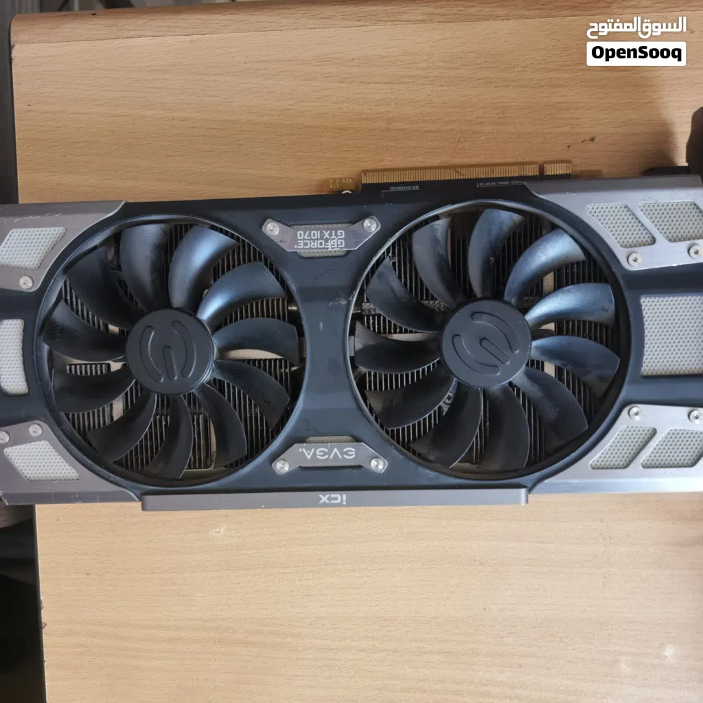 للبيع كرت شاشة EVGA GeForce GTX 1070 8GB بحالة ممتازة.