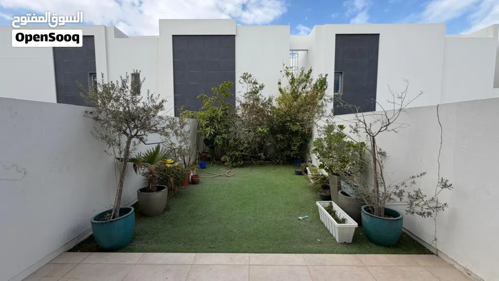 Luxury Townhouse with a Distinctive Design in Al Mouj