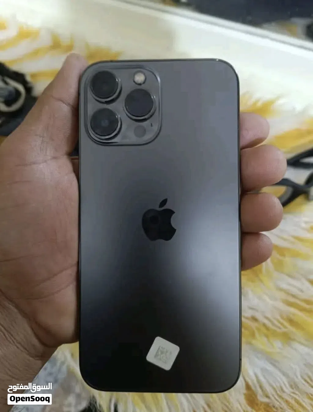 iPhone 13 Pro Max بحاله ممتازه ولا شخطه مفتوح مغير شاشه اصلي و تعال و افحص و باقي الشعار ولا شخطه
