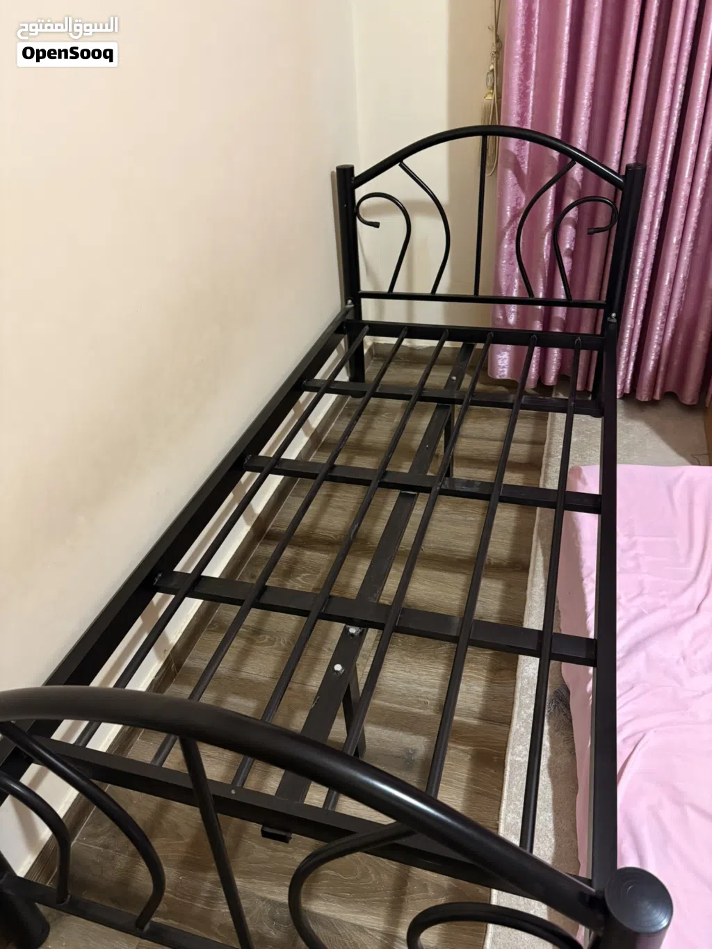 سرير معدن مفرد مستعمل متوفر عدد 2