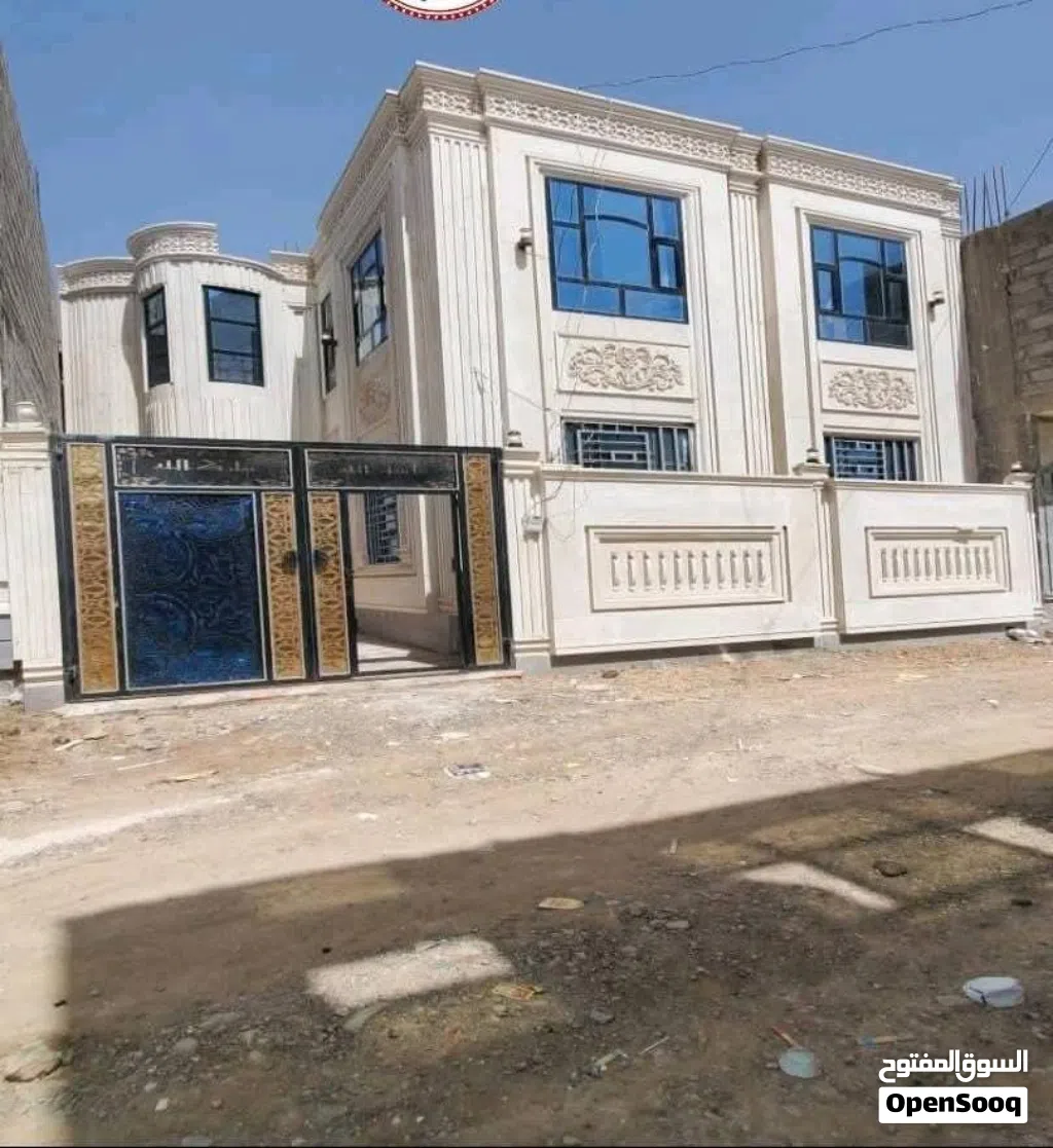 للبيع فيلا عرطه جدا وراقيه وموقع ممتاز وسعر مغري جد ا