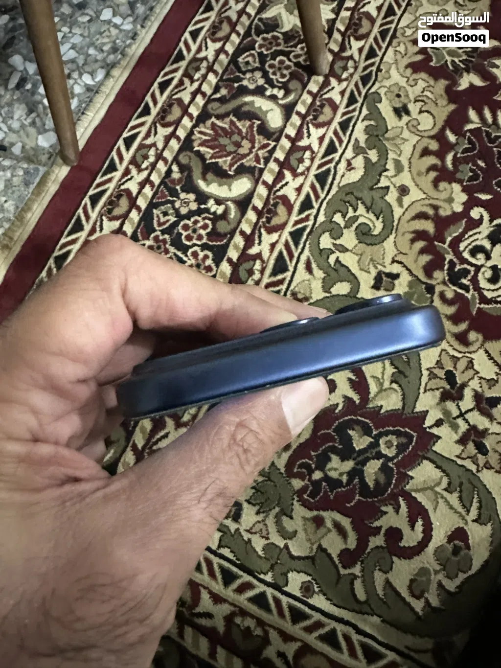 عندي ايفون 17 بروماكس ازرق تك سيم كارت