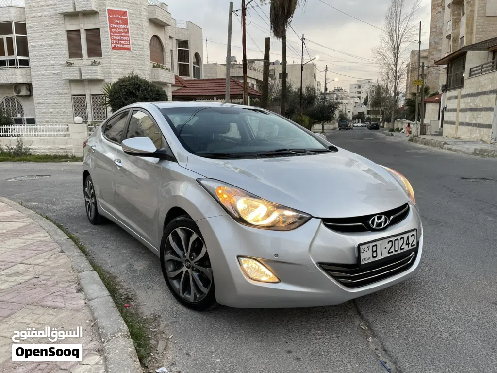 Hyundai Avante Limited