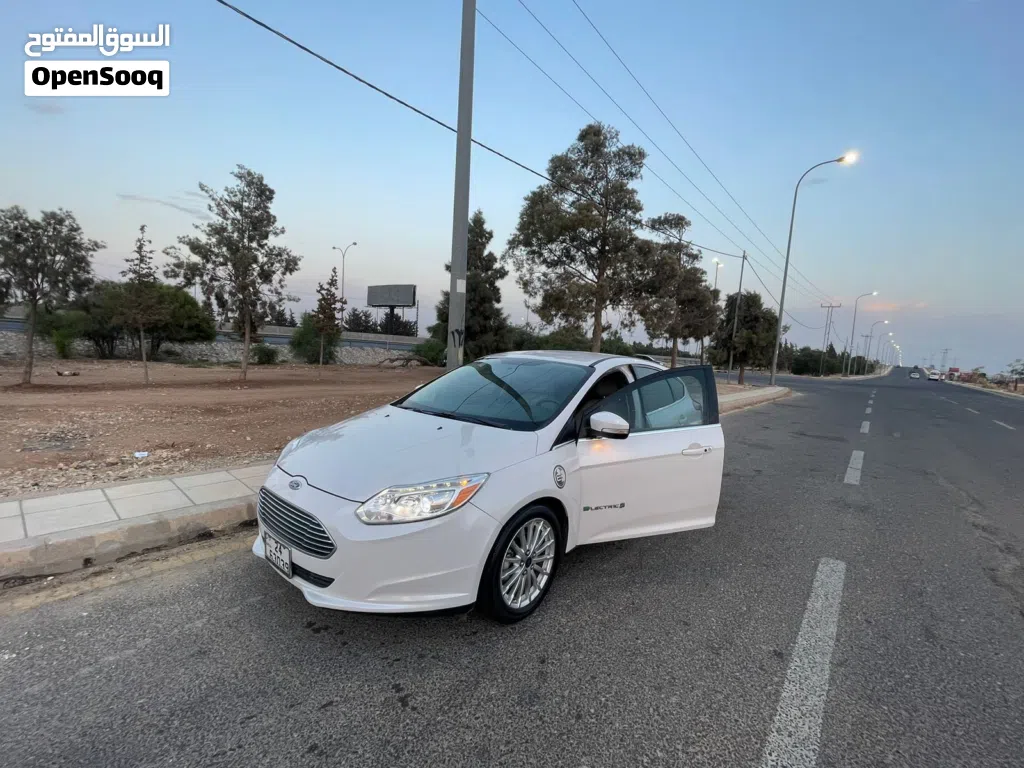 فورد فوكس Titanium