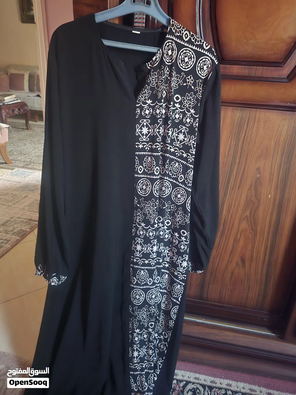 عبايه نصفين