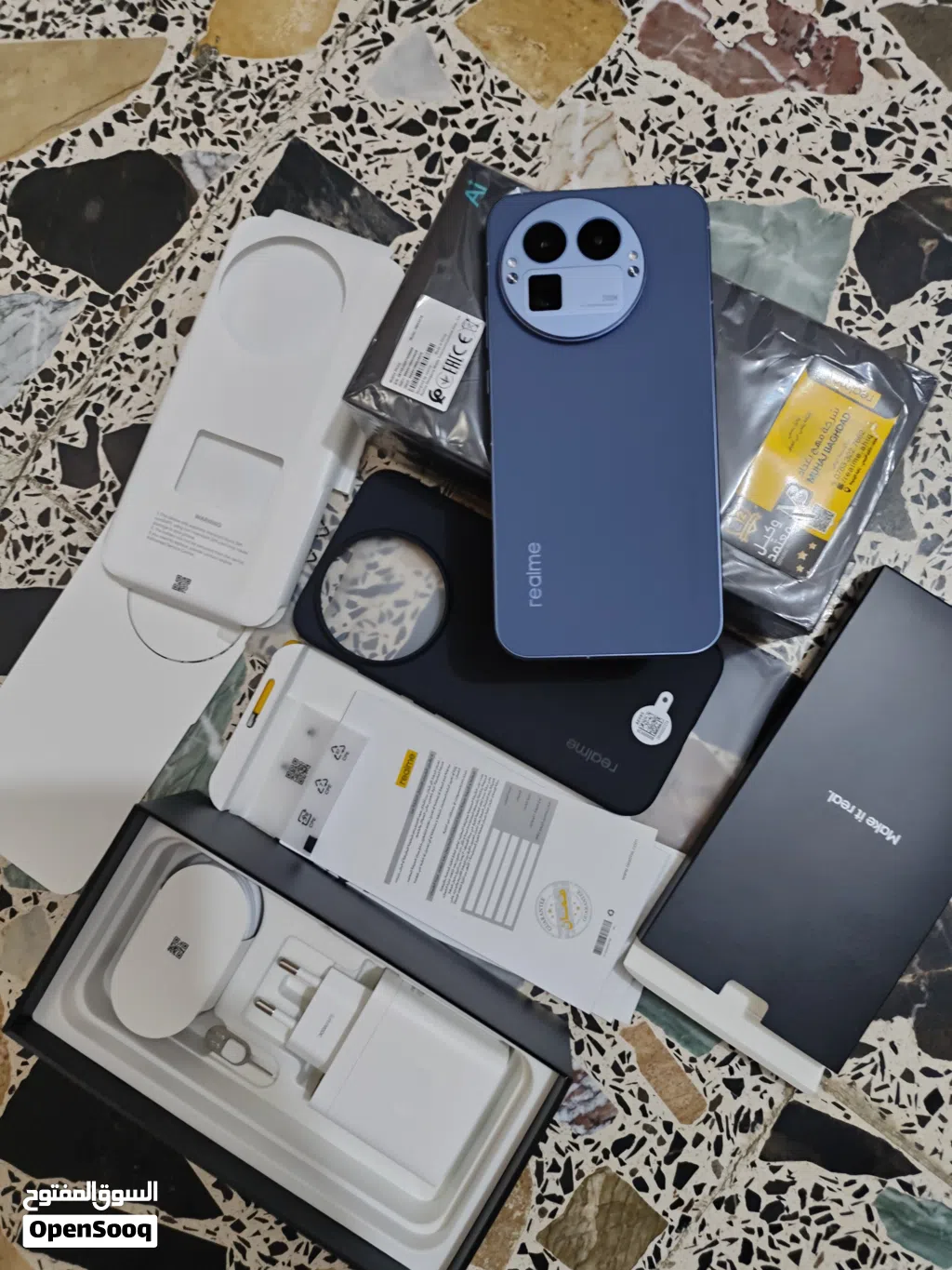 ريلمي gt 8 pro لون ازرق نسخة عالمية ذاكرة 512 شرط الملحقات والكفر ممستخدمة حال الوكالة للبيع السعر