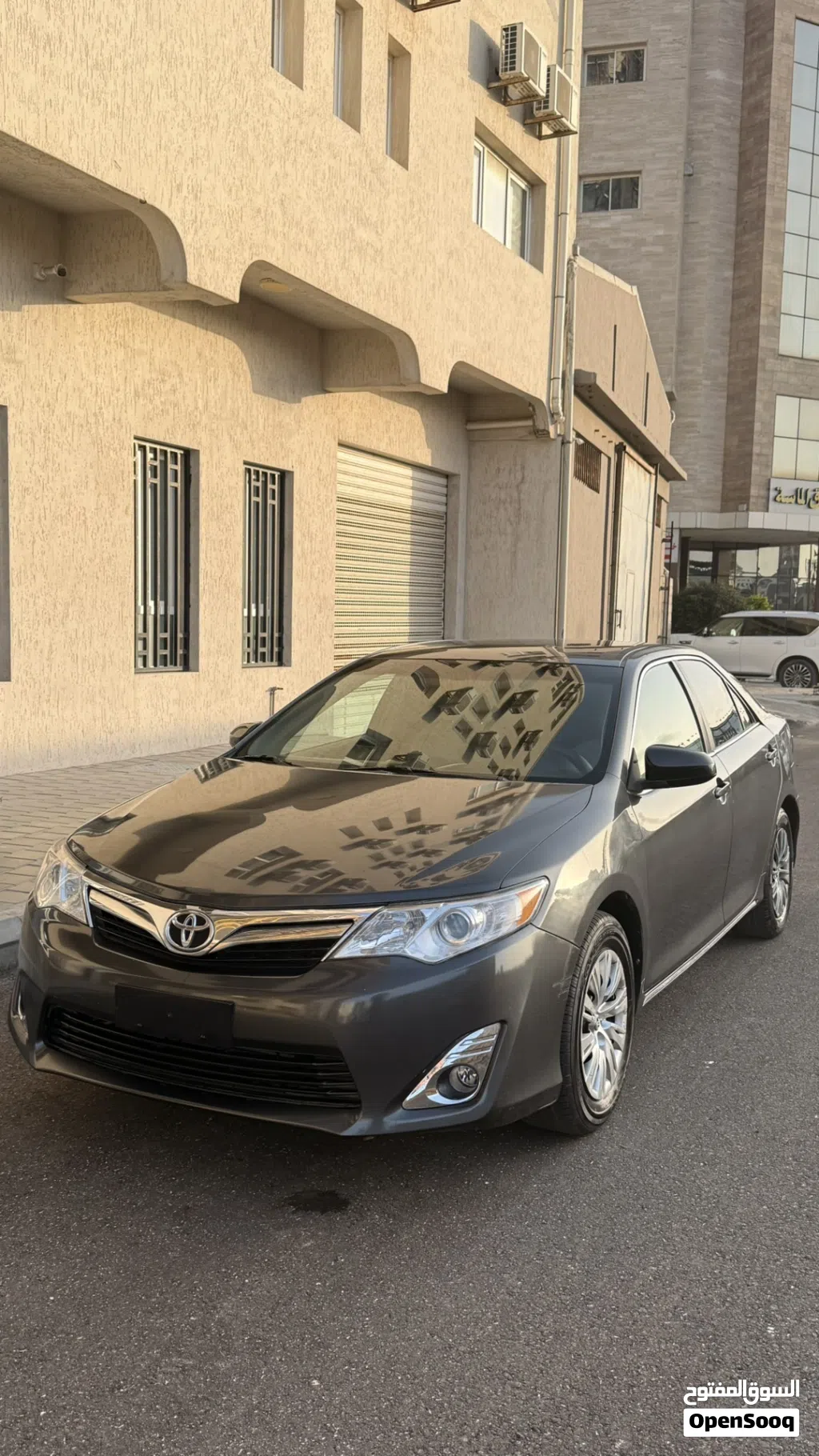 تويوتا كامري LE