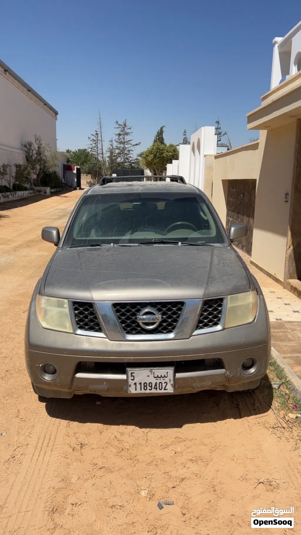 Nissan Pathfinder XE