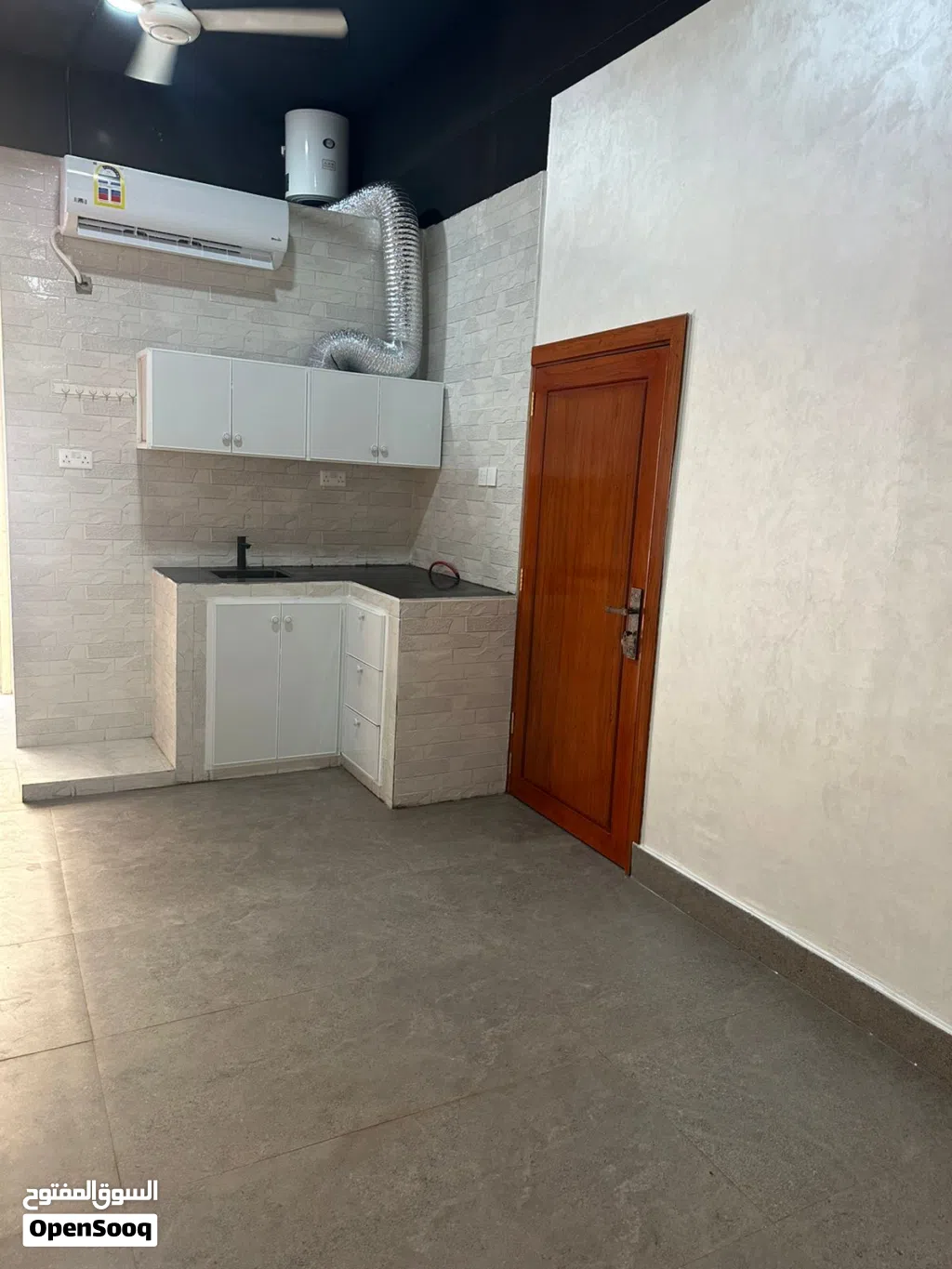Falt for rent شقة للايجار شناص جنب القلعه