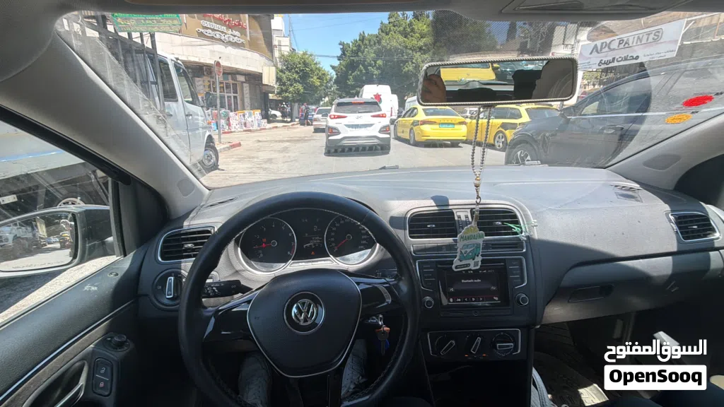 فولكسفاغن بولو Standard