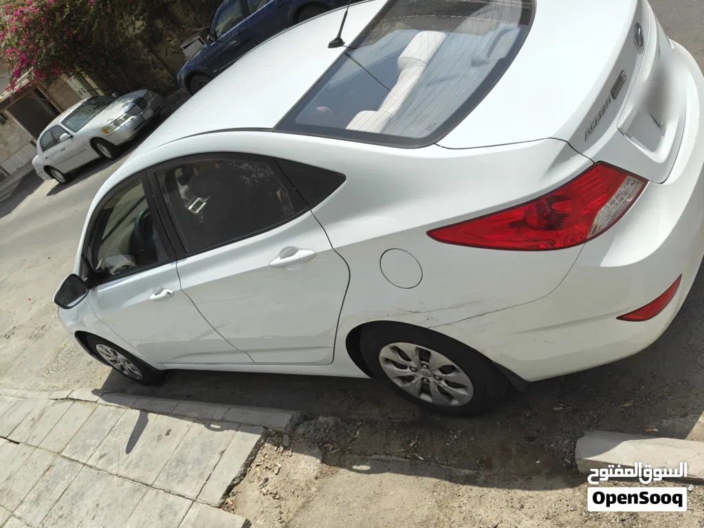 Hyundai Accent Standard