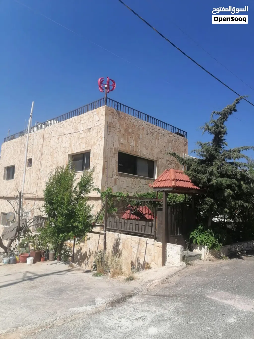 عمارة مكونة من 4 شقق