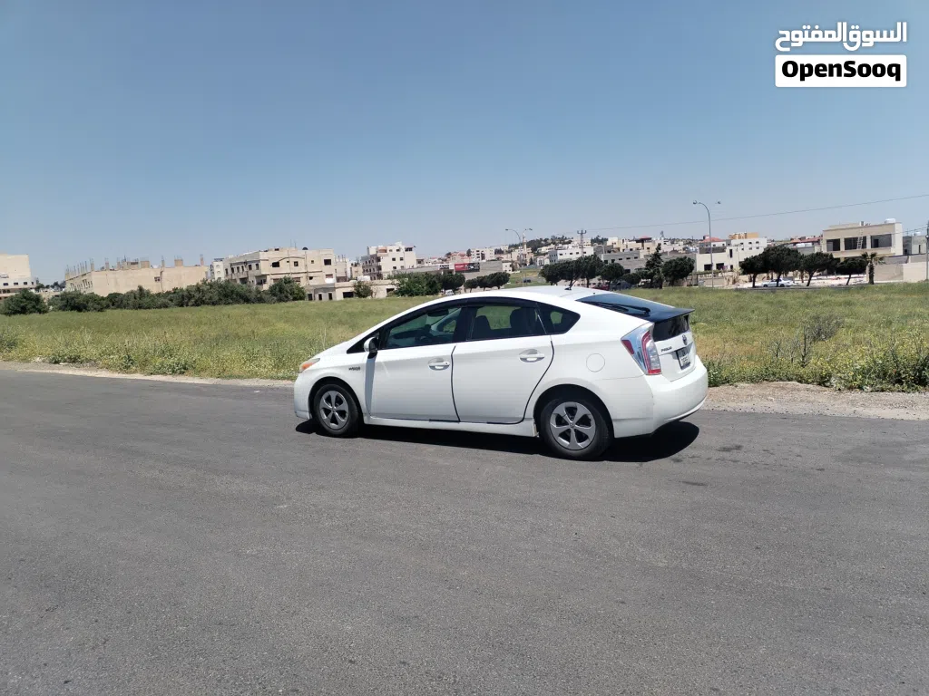 تويوتا بريوس Prius