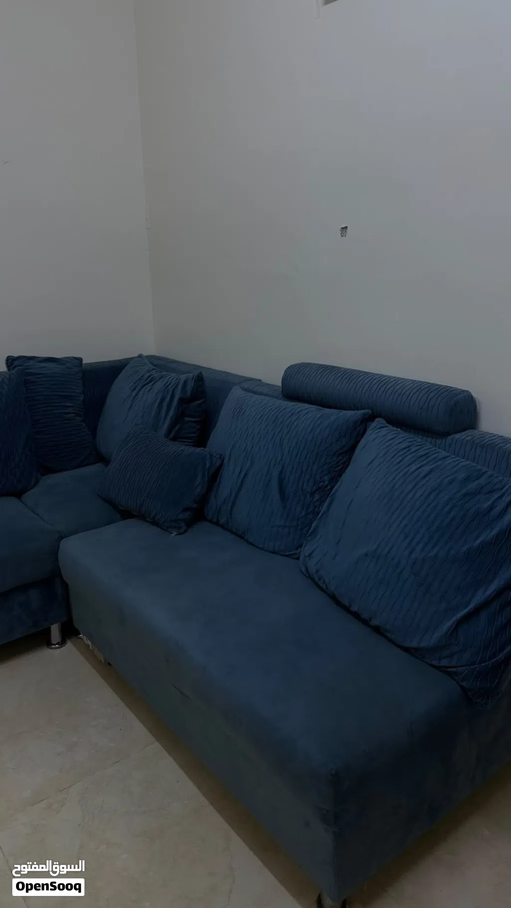 للبيع أثاث غرفة جلوس بحالة ممتازة، نظيف ومستخدم استخدام خفيف