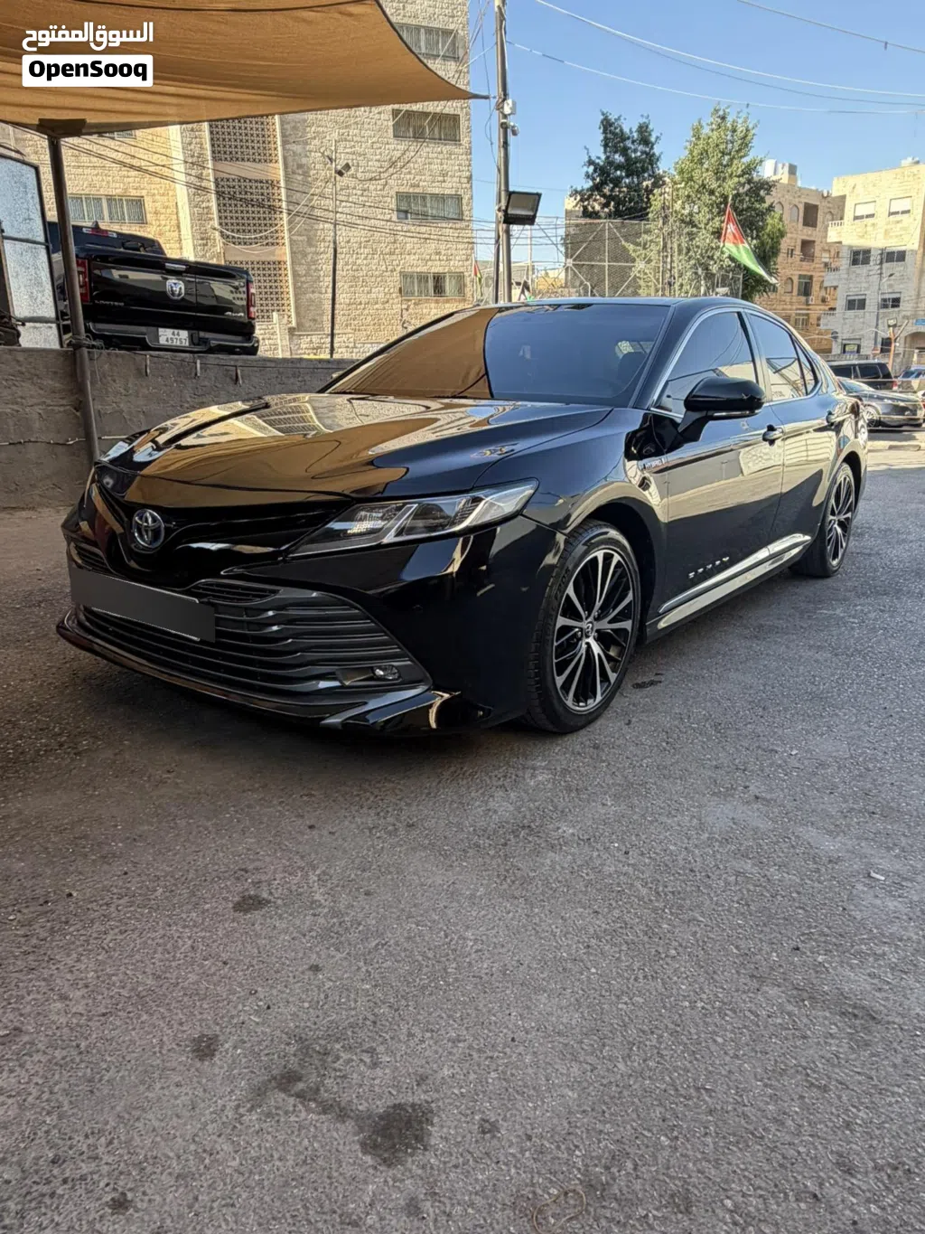 Toyota Camry GLE