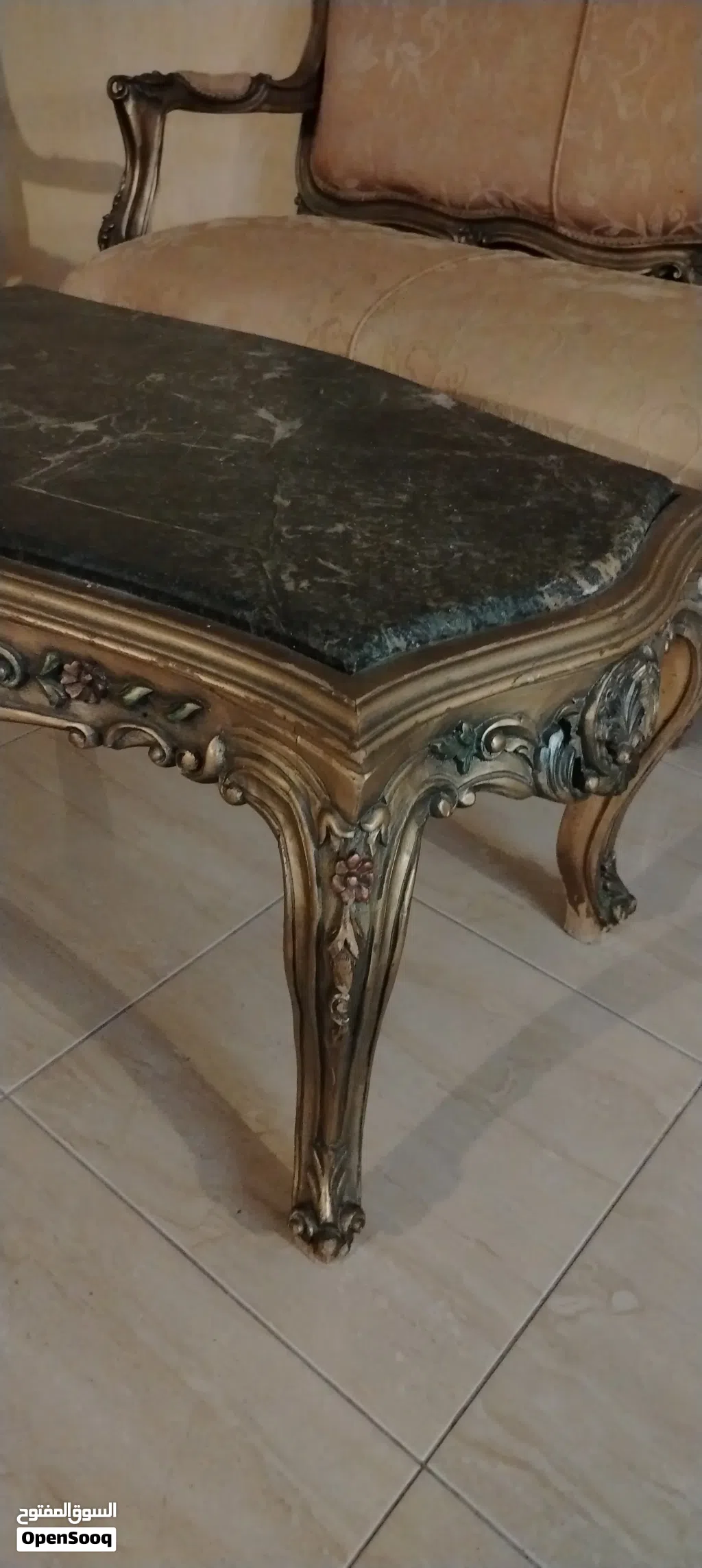 طقم كنب صالون كلاسيكي فاخر (حفر فرنسي/دمياطي) بحالة ممتازة مع طاولة رخام