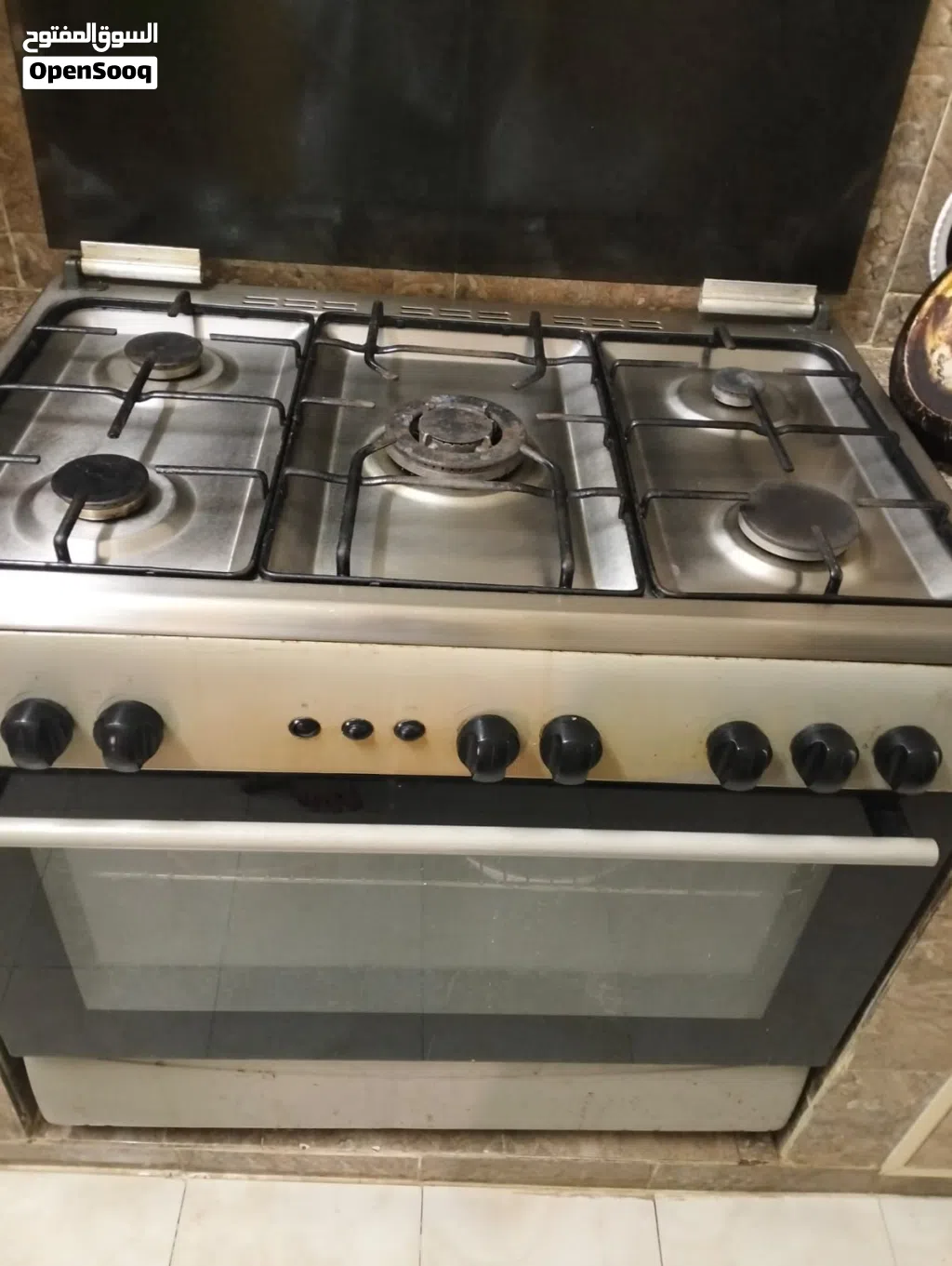طباخة مع غاز سلندر للبيع