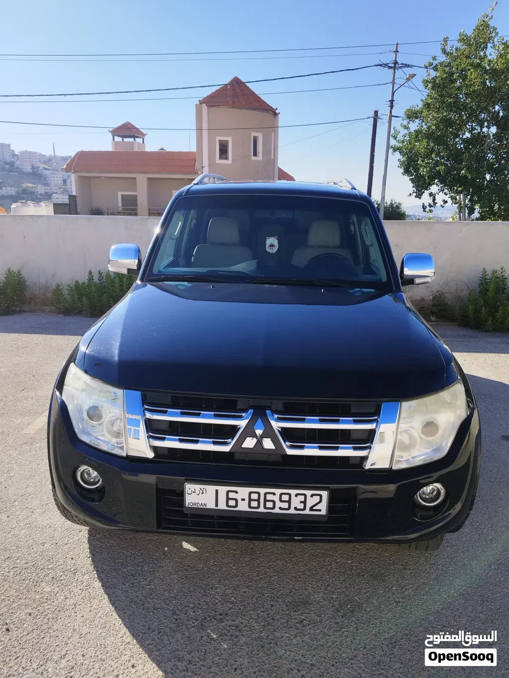 ميتسوبيشي باجيرو GLS