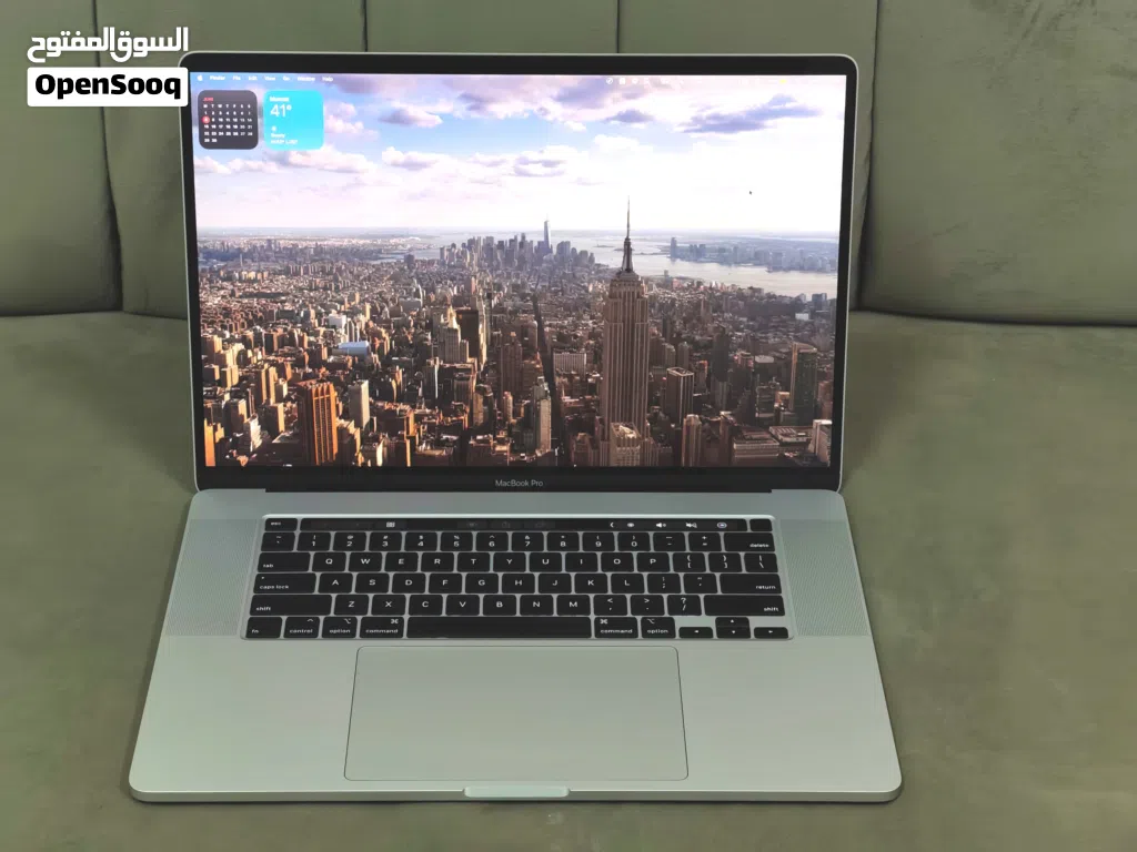 apple MacBook pro 2019 16" A2141