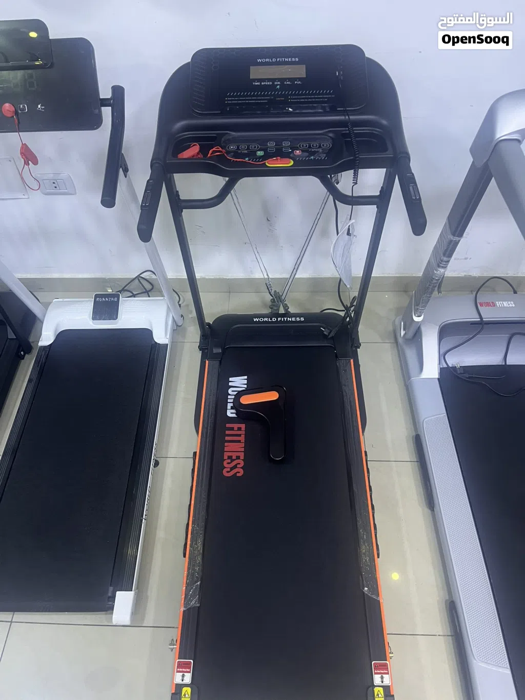 جهاز سير رياضي الركض الكهربائي كفاله سنه توصيل مجاني لعمان رجاج هديه زيت تويست ودامبلز توصيل ومشد