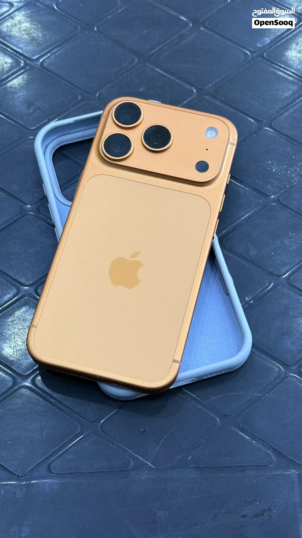 IPHONE 17 PRO ( 256GB ) USED بحالة الوكالة
